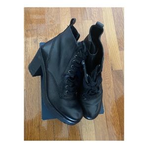 Steve Madden Mackelle Leather Upper 8.5